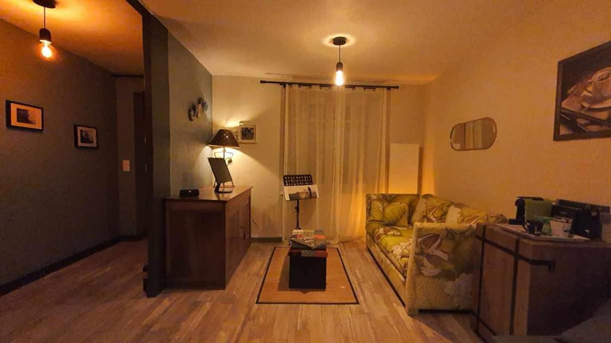 Onumero6 Apartment